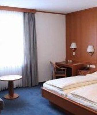 фото отеля Hotel Zur Post Lauf an der Pegnitz