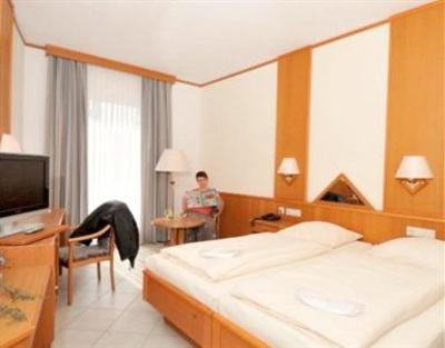 фото отеля Hotel Zur Post Lauf an der Pegnitz