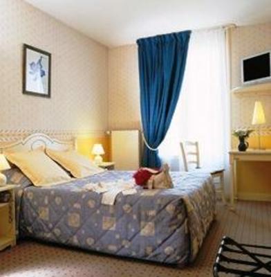 фото отеля Le Cheval Blanc Hotel Caudebec-en-Caux