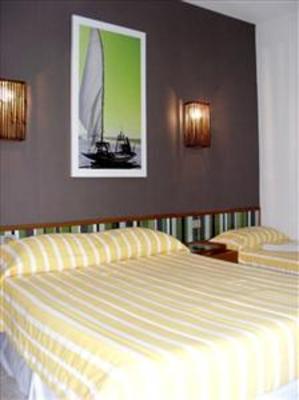фото отеля 27 Praia Hotel
