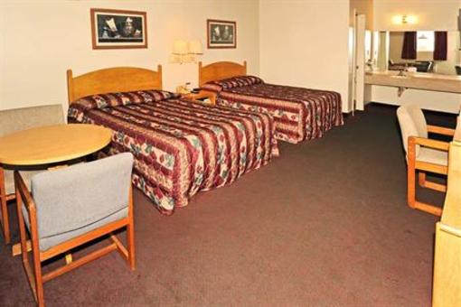фото отеля Bastrop Inn