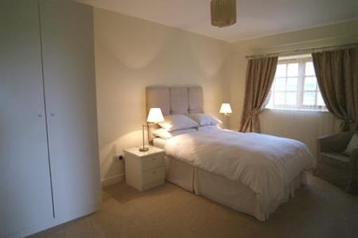 фото отеля Kickles Lodge Newport Pagnell
