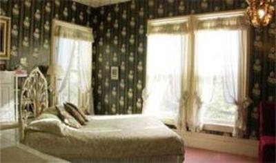 фото отеля Classic Rosewood Inn