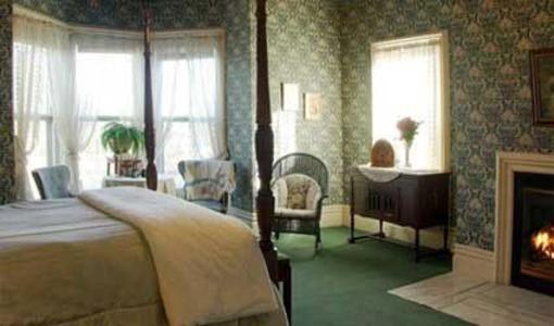 фото отеля Classic Rosewood Inn