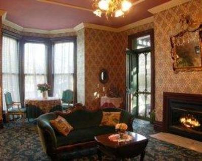 фото отеля Classic Rosewood Inn