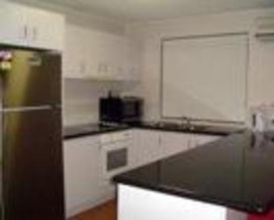 фото отеля Surfcomber on the Beach Apartments Maroochydore