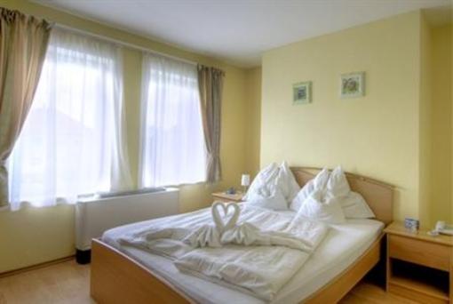фото отеля Jade Hotel Veszprem