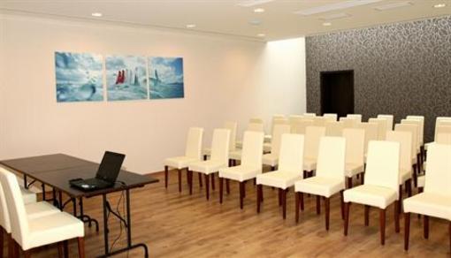 фото отеля Jade Hotel Veszprem