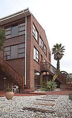 фото отеля White Shark Guest House