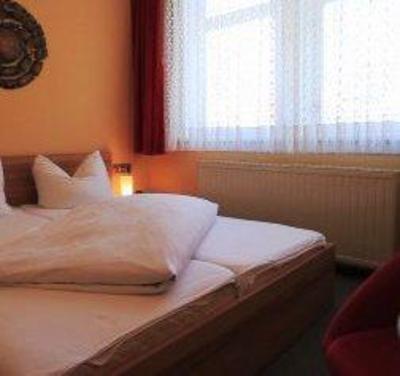 фото отеля Hotel Goldene Sonne Arnstadt