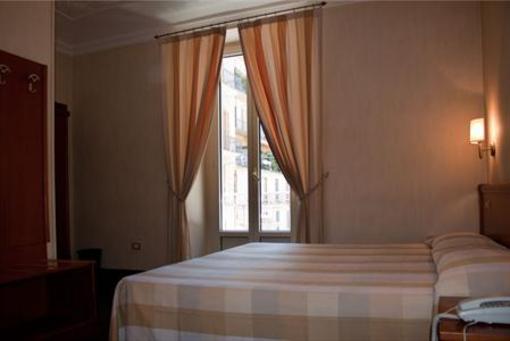 фото отеля Cuneo Hotel