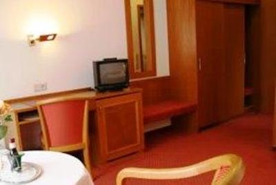 фото отеля Hotel Am Kurpark