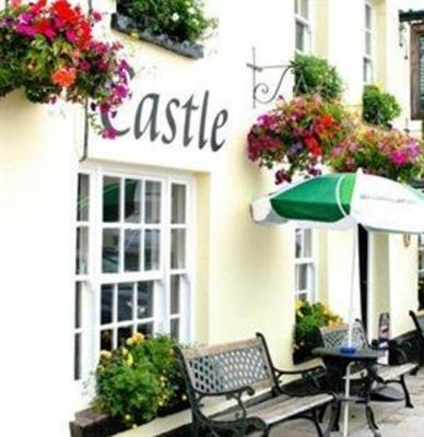 фото отеля Castle Inn Usk