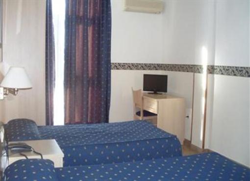 фото отеля Hotel Alboran