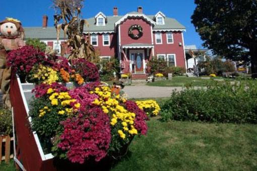 фото отеля Old Red Inn & Cottages North Conway
