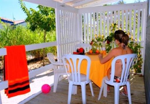 фото отеля Camping Hameau Des Cannisses