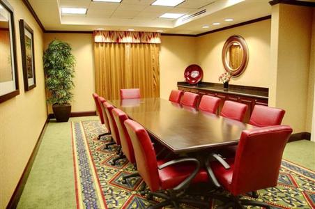 фото отеля Hilton Garden Inn Fontana