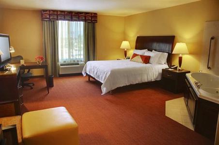 фото отеля Hilton Garden Inn Fontana