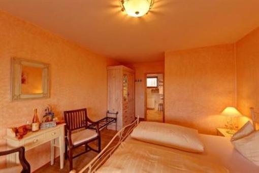 фото отеля Gutshof Rebblüte Hotel Gau-Odernheim