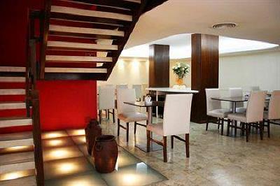 фото отеля Majestic Hotel & Suites