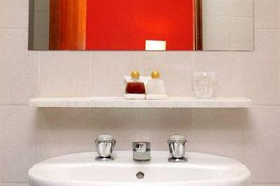 фото отеля Majestic Hotel & Suites
