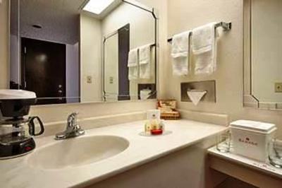 фото отеля Ramada Inn South Beloit