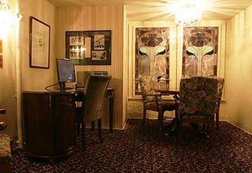 фото отеля Gilmore Hotel