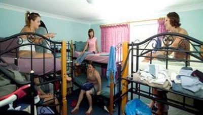 фото отеля Aquarius Backpackers
