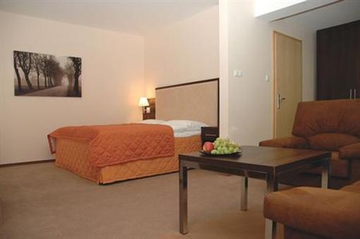 фото отеля Hotel Orange Przezmierowo