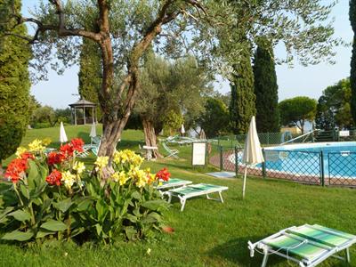 фото отеля Villaggio Turistico Vo Hotel Desenzano del Garda