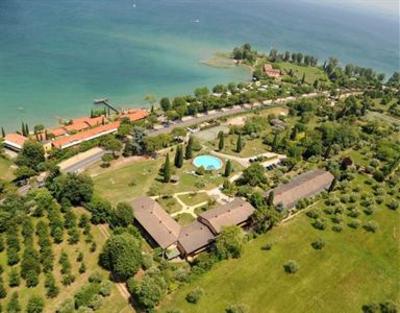 фото отеля Villaggio Turistico Vo Hotel Desenzano del Garda