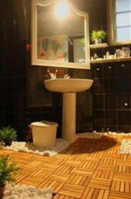 фото отеля The Cozyness Downtown Hostel