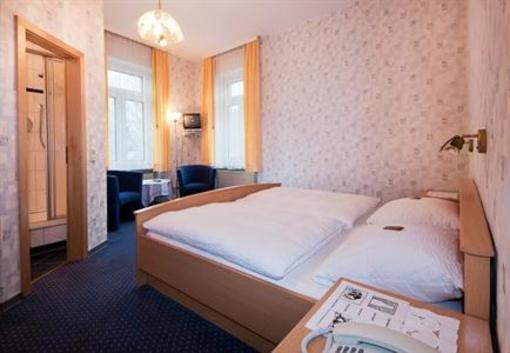 фото отеля Rheinhotel Starkenburger Hof