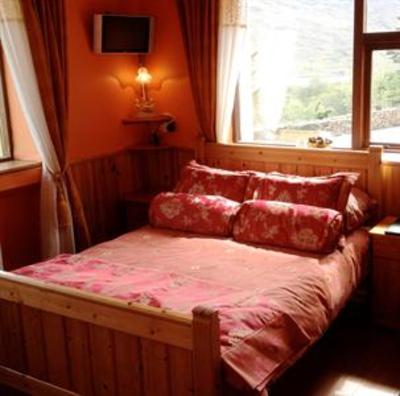 фото отеля Kylemore Pass Hotel