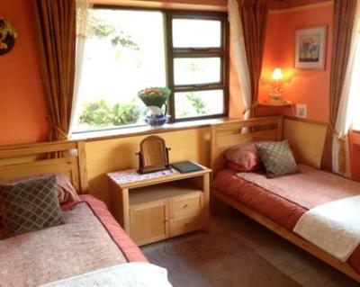 фото отеля Kylemore Pass Hotel