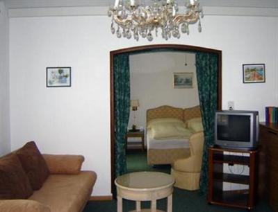 фото отеля Hotel Garni Castelnuovo