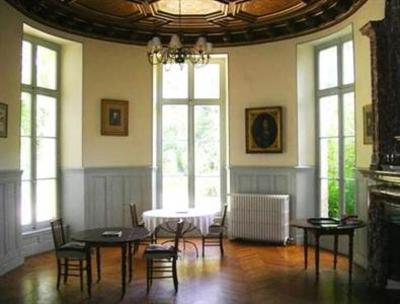 фото отеля Chateau De Saint-Michel-de-Lanes
