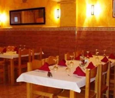 фото отеля Hostal La Barca Blanes