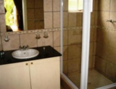 фото отеля Yamkela Guest House Oudtshoorn
