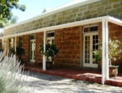 фото отеля Yamkela Guest House Oudtshoorn
