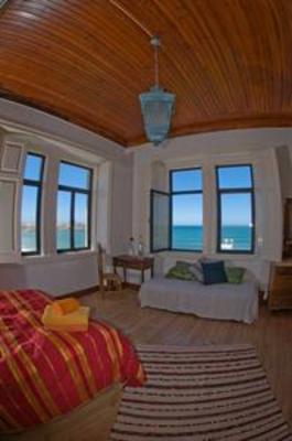 фото отеля Surf Castle
