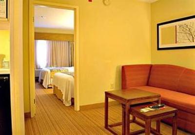 фото отеля Courtyard Hotel Orlando Lake Buena Vista