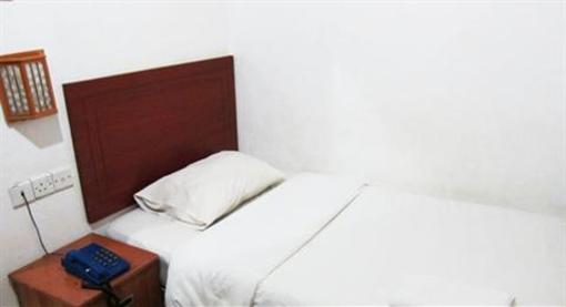 фото отеля Rose Cottage Hotel Taman Nusa Bestari 2