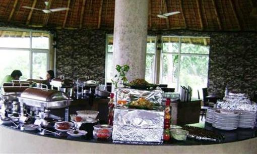 фото отеля Corbett Tiger Den Resort Ramnagar