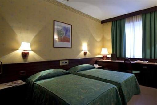 фото отеля Leonardo Da Vinci Hotel Sassari
