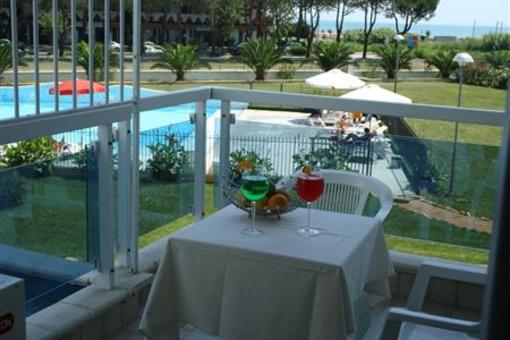 фото отеля Elena Club Resort