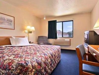 фото отеля Super 8 Motel Columbus (Nebraska)