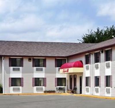 фото отеля Super 8 Motel Columbus (Nebraska)