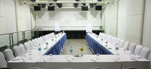 фото отеля Ramee Guestline Hotel, Juhu
