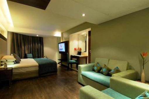 фото отеля Ramee Guestline Hotel, Juhu